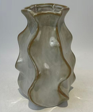 Ваза керамическая, цвет серо-коричневый,  16*16*20,5 см.