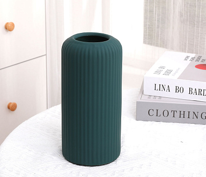 Ваза керамическая, 9,5*20 см