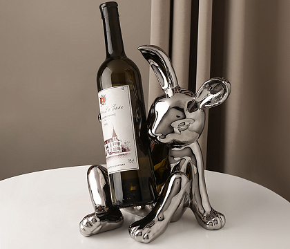 Подставка декоративная "Зайка" для бутылки, керамика,  цвет серебряный, 28*21*23,5 см.