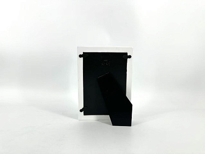 Фоторамка декоративная из эпоксидной смолы, серия "Весна", цвет белый/золотой, со стеклом, 10x15 см