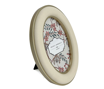 Фоторамка декоративная из МДФ с кожаной отделкой, серия "Престиж", цвет кремовый, со стеклом, 10x15 см