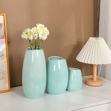 Набор керамических ваз 3 шт.: 12,7*18,5*7,7/10,5*10,5*5,4/11,9*24*7 см.,  цвет нежно-голубой