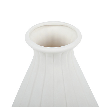 Ваза керамическая, цвет белый, 12*21 см