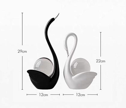 Набор декоративных статуэток "Лебеди" 2 шт., керамика/стекло, цвет черный/белый, 12*9,5*29; 12*9,5*22 см.