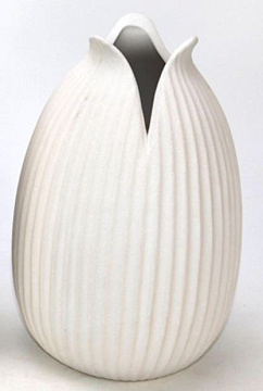 Ваза керамическая "Гранат" с вертикальными полосами, цвет белый, 16,9*16,9*26,5 см.