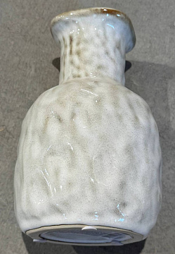 Ваза керамическая, цвет серо-коричневый,  11,5*11,5*18,5 см.