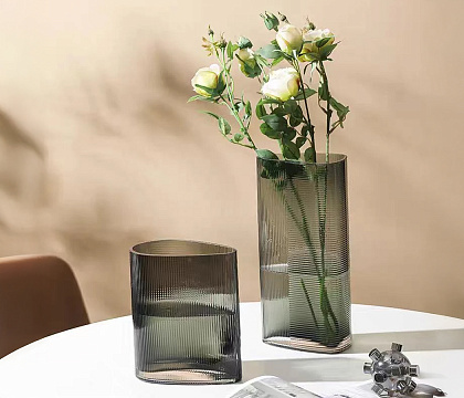 Ваза стеклянная D16,5 * H20,  1 шт., серый