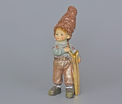 Декоративное новогоднее изделие Мальчик с лыжами, 15 см, золотисто-коричневый