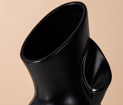 Керамическая декоративная ваза серия "Конь", цвет черный, 19*19*49,5 см