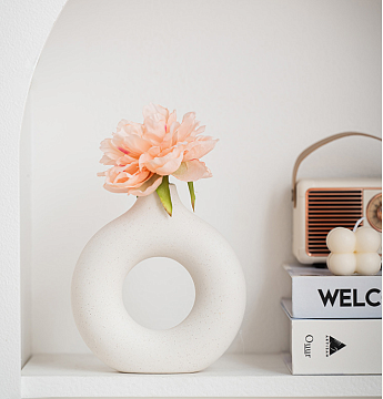 Набор керамических ваз 3 шт.: 9,4*2,5*12,4/13*2*14/19,8*2,8*19,3 см., цвет белый