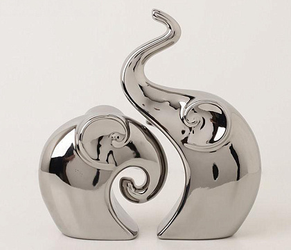 Набор декоративных статуэток "Слоны" 2 шт., керамика, цвет серебро, 22*13; 13*12 см.