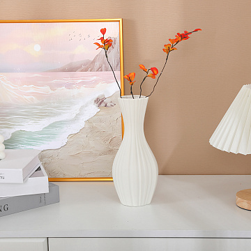 Ваза керамическая, цвет белый, 10*24 см