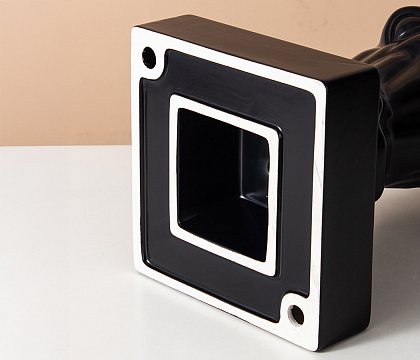 Керамическая декоративная ваза серия "Конь", цвет черный, 19*19*49,5 см