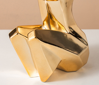 Статуэтка декоративная, керамика, цвет золото, 16*12,5*29 см