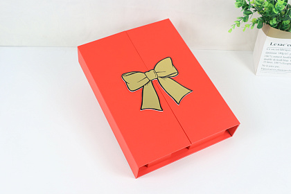 Коробка для цветов "Сюрприз" 36,7*27*6,8H см, 1 шт., красный