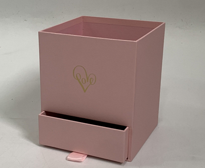 Коробка под цветы "Подарок Амура" 14x14x18 см, 1 шт., св.розовый