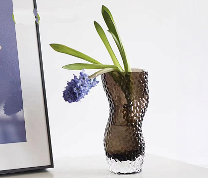 Ваза стеклянная D11 * H23,  1 шт., коричнево-серый